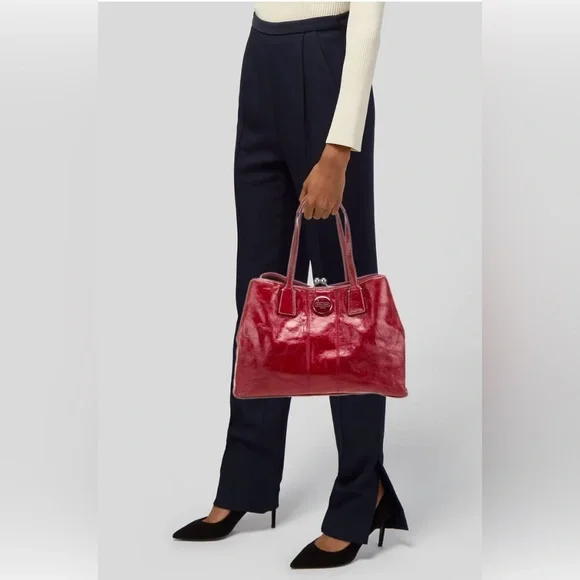 Elegant Red Leather Coach Tote Bag - Picture 1 of 10